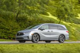 2024 Honda Odyssey in silver.